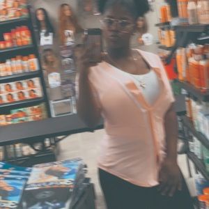 Meet your Posher, Ashanta